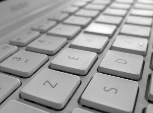 Adquira ou monte um computador super potente com peças diretamente dos EUA