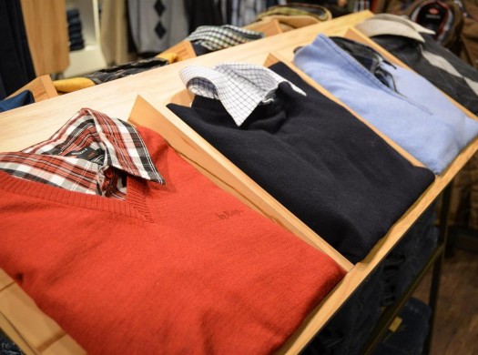 Apparel delivery of clothes from USA