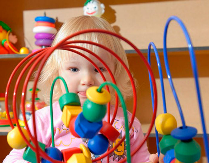Значение новогодних игрушек в развитии детей