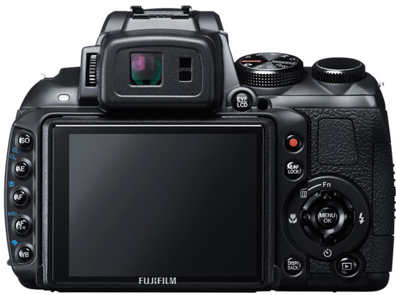 Fujifilm FinePix HS30EXR 4