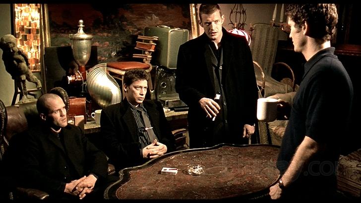 Карты, деньги, два ствола/Lock, Stock and Two Smoking Barrels (1998) - Блог Бандерольки, рис. 1 Карты деньги два ствола