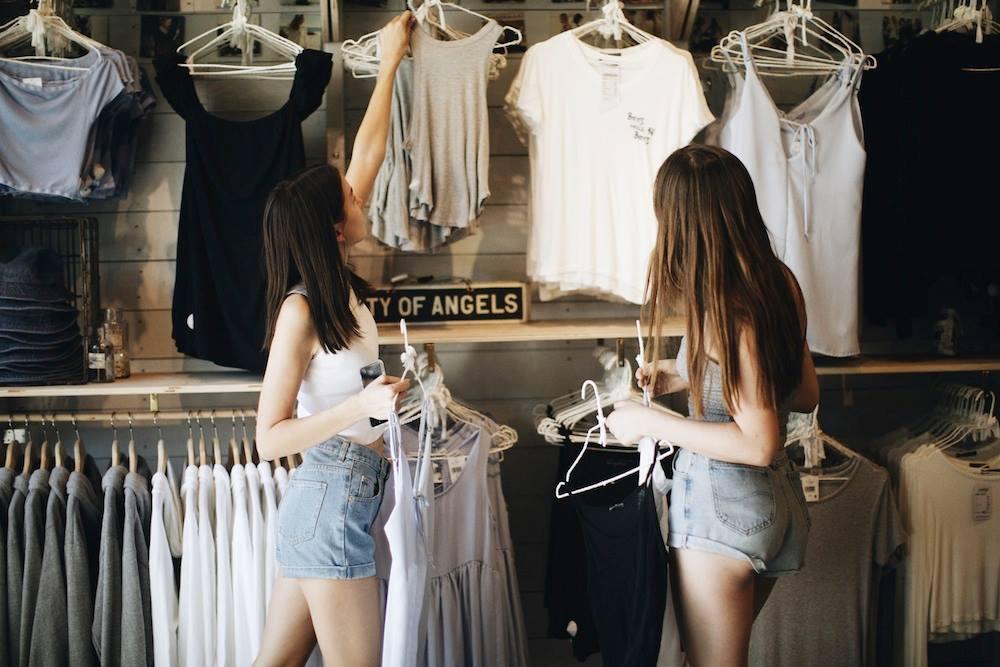 Mayson V-Neck Top – Brandy Melville