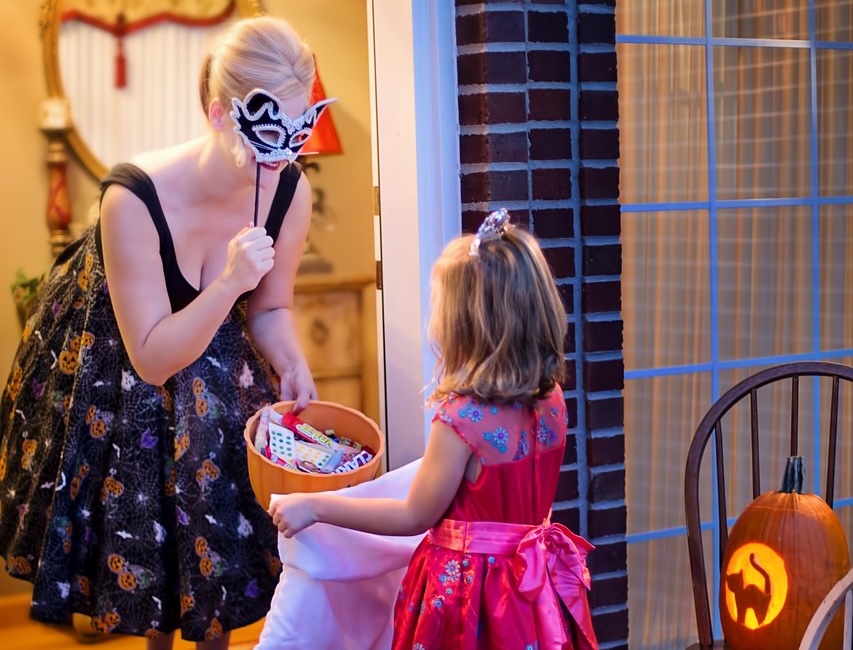 Как и когда отмечается Хэллоуин - Блог Бандерольки, рис. 1 конфеты хэллоуин