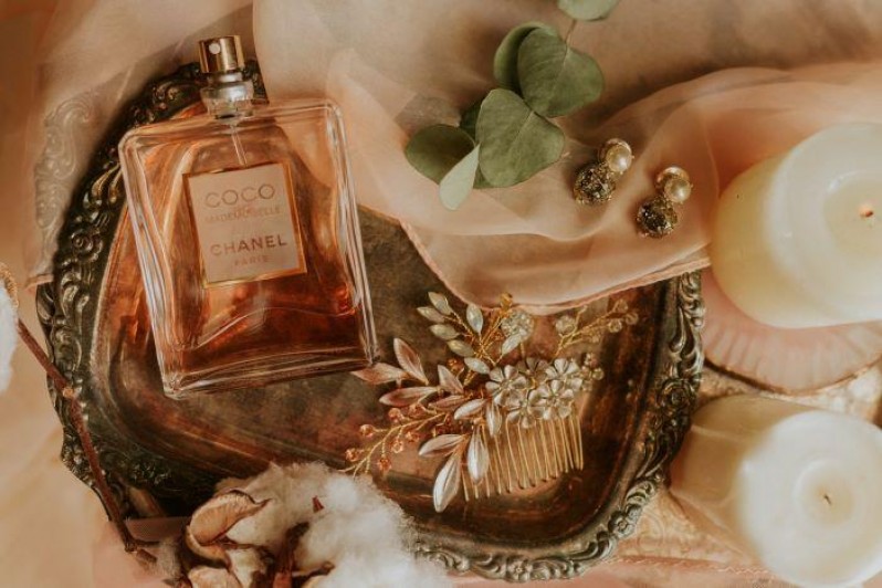 Модные духи и ароматы 2023 года, новинки парфюмерии
