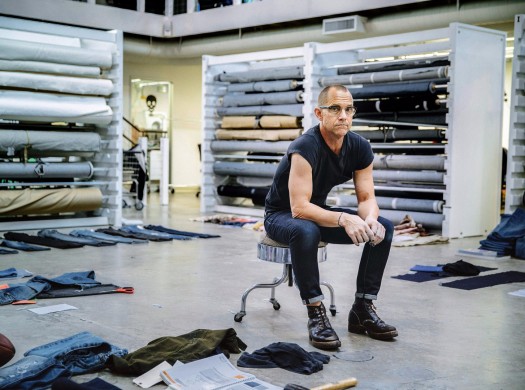 Безумные ученые и фанатичные покупатели: что происходит с джинсами в Америке