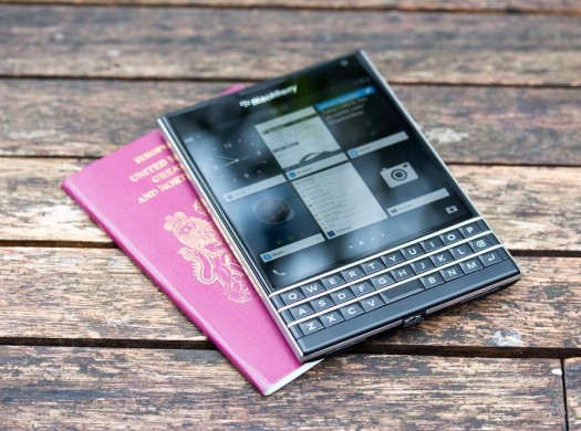 BlackBerry Passport: Расширьте рабочие горизонты с уникальным смартфоном