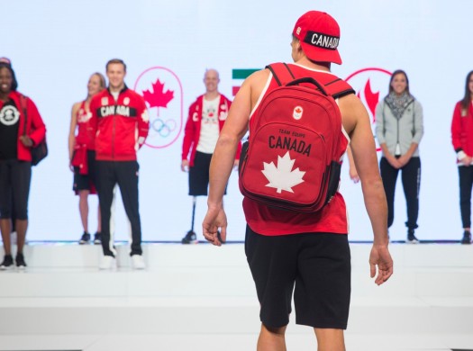 В отличной форме: кто в чем приехал на Олимпиаду?