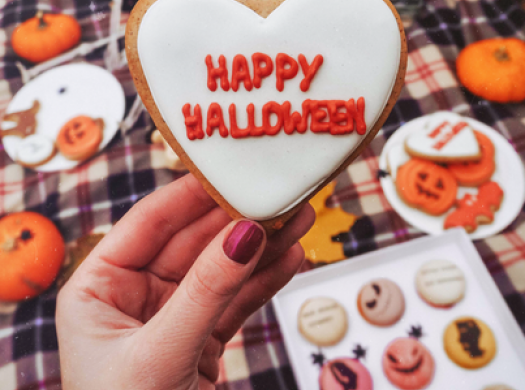 Выбираем костюмы и украшения на Хэллоуин