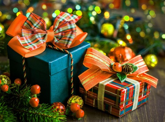 Выбираем новогодний подарок девушке